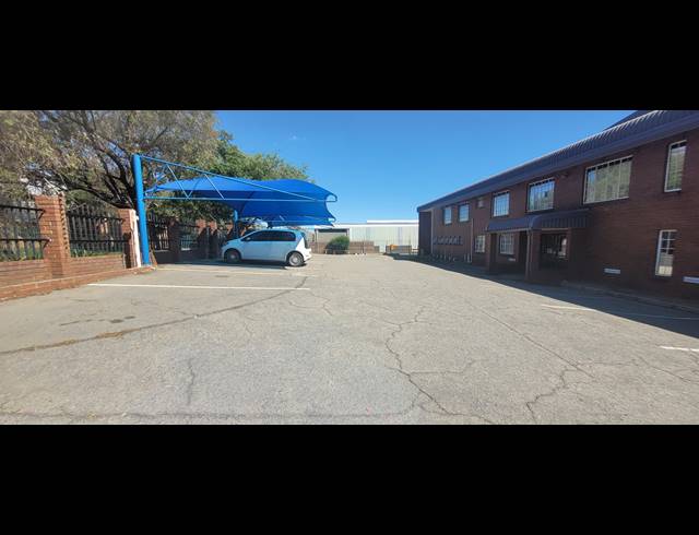 4,550M² WAREHOUSE TO LET IN ROBERTVILLE
